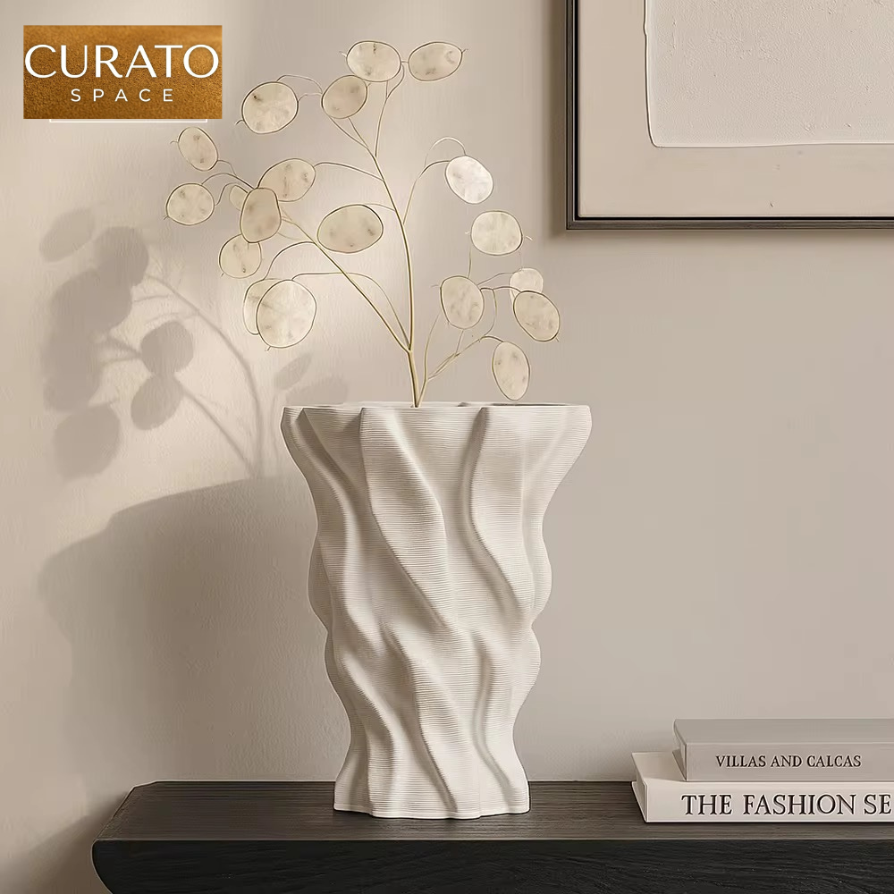 The Folded Vase